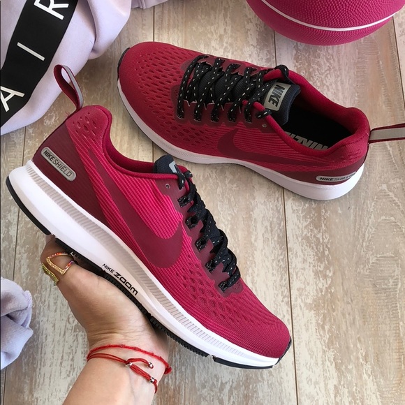 NWTNike ID shield Pegasus 34! - Picture 5 of 8